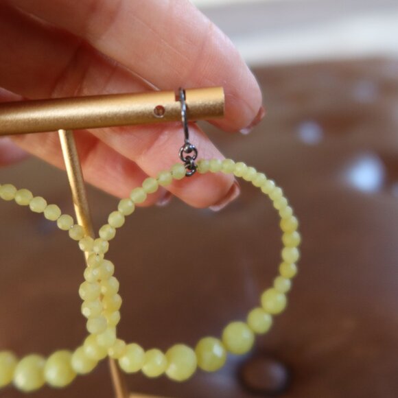Chan Luu faceted light green jade (?) front facing hoops earrings 2" long drops - Picture 3 of 13